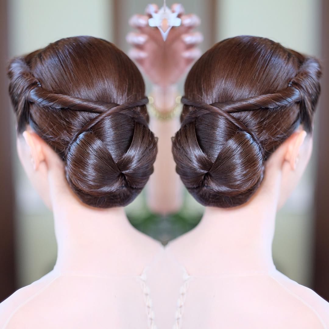 เครดิตรูปภาพทรงผมชุดไทยจาก IG: nongchat , khunyong_hair