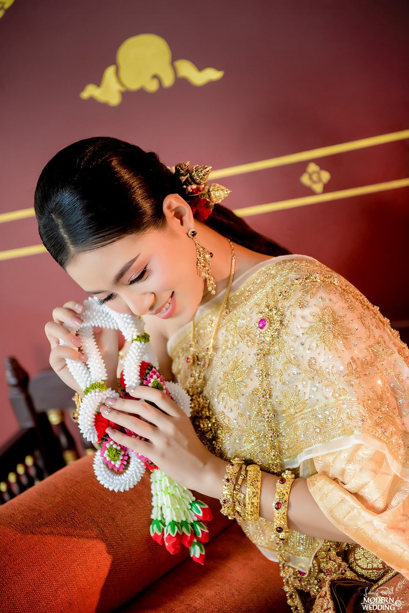 ชุดไทย
