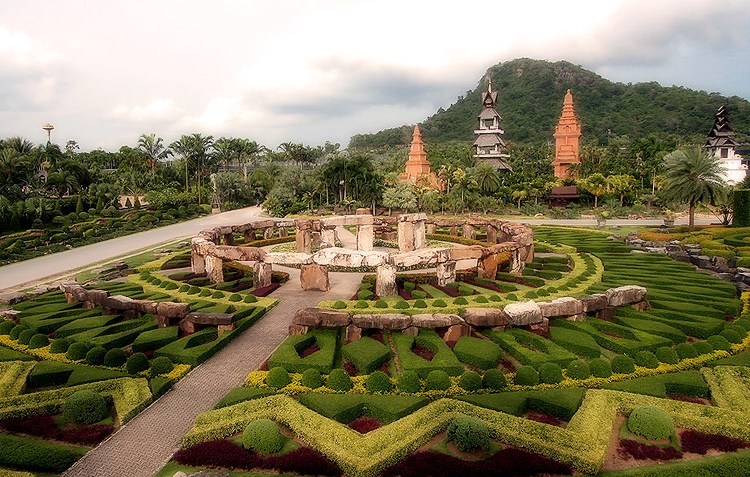 สวนนงนุช ชลบุรี