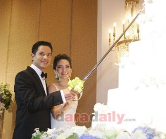 ภาพงานแต่ง อ้อม กะ อาท ชื่นมื่น