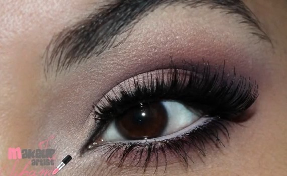 แต่งหน้าสไตล์อ่อนหวาน โทนชมพู