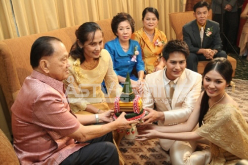 จัดเต็ม! รวมภาพงานแต่ง น้ำ รพีภัทร