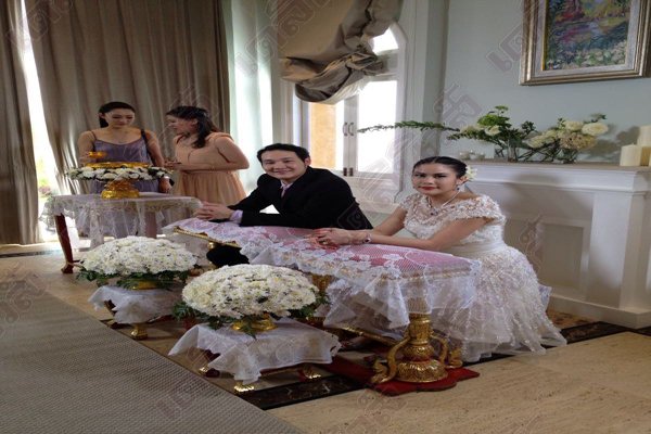 พลอย จินดาโชติ แต่งงาน