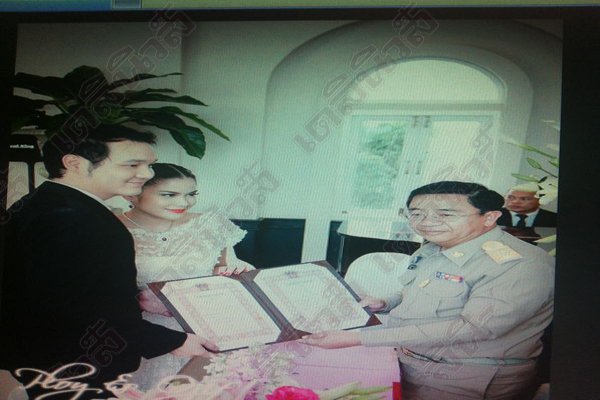 พลอย จินดาโชติ แต่งงาน