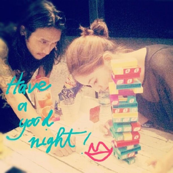 ก้อย ตูน คู่รักดารา สวีทริมชายหาด ความรัก