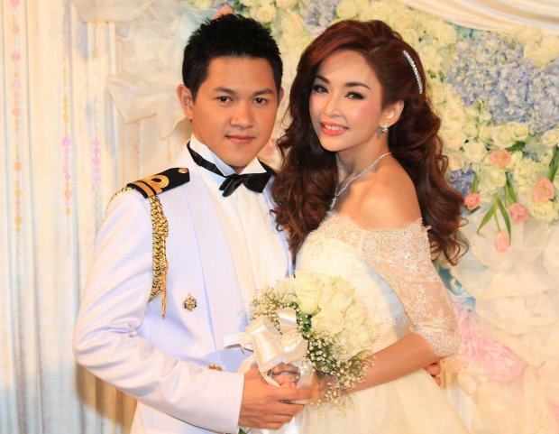 งานฉลองแต่งงาน เป้ย ป๊อบ งานแต่งงาน เป้ย ป๊อบ แต่งงาน เป้ย ป๊อบ