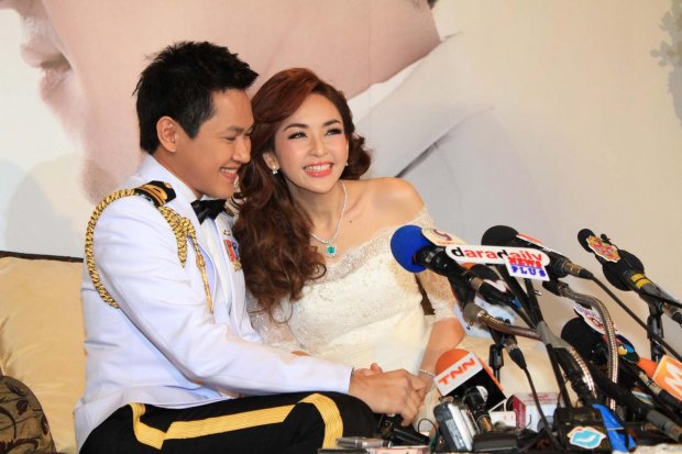 งานฉลองแต่งงาน เป้ย ป๊อบ งานแต่งงาน เป้ย ป๊อบ แต่งงาน เป้ย ป๊อบ