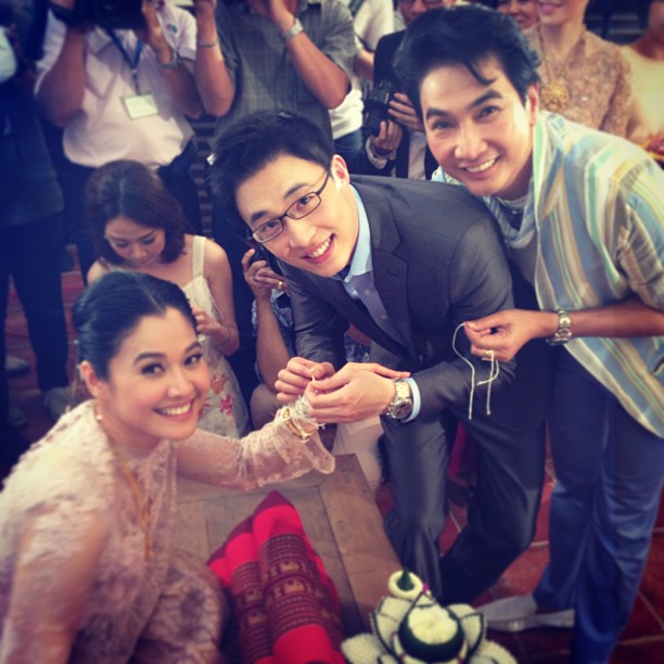 ผูกข้อไม้ข้อมือ