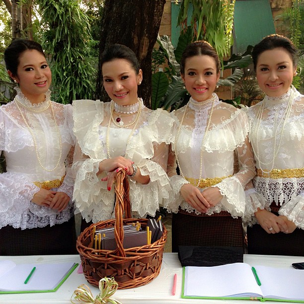 ชุดไทย เพื่อนเจ้าสาว