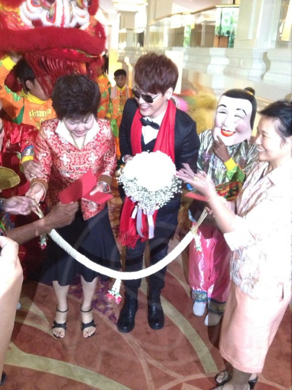 โด่ง-ออม