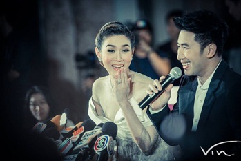 เมย์ หนุ่ม