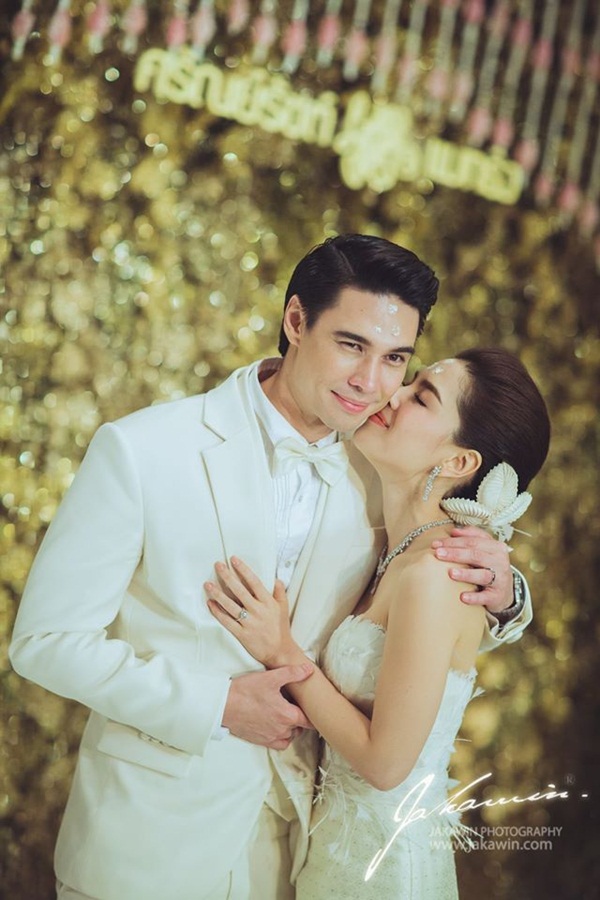 พิธีหมั้นลิเดีย แมทธิว