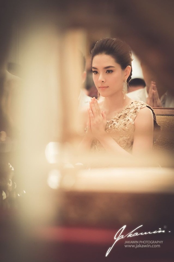 ชุดแต่งงานลิเดีย