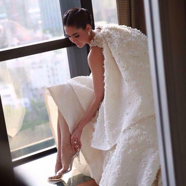 ชุดงานเลี้ยงเย็น ชมพู่