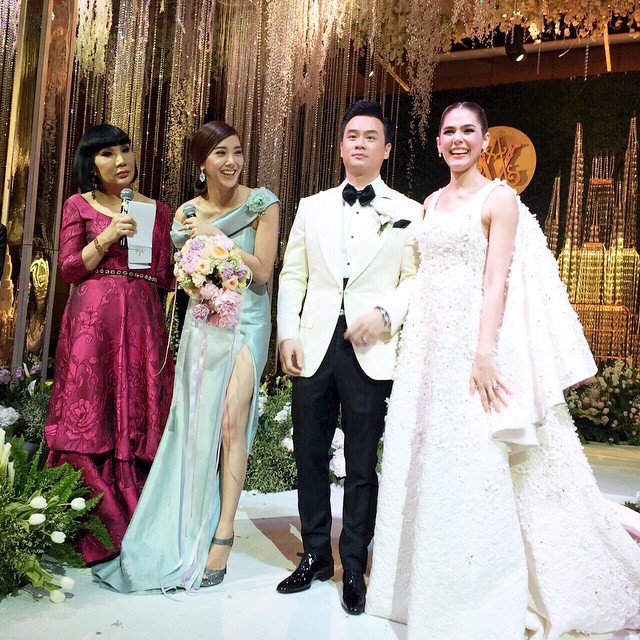 ชุดแต่งงานชมพู่