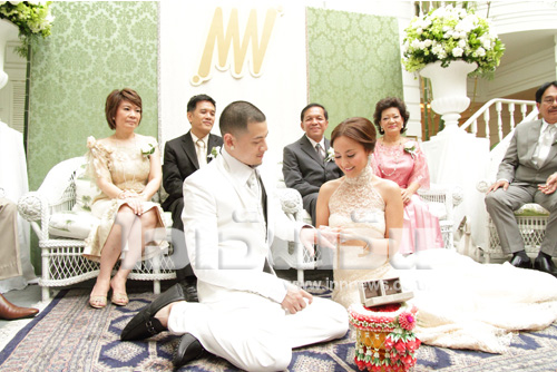 ฉลองวิวาห์ นานา เวย์ ชื่นมื่น