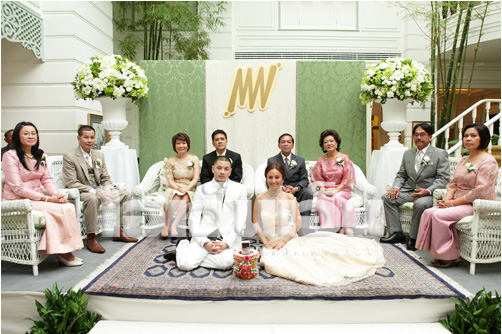 ฉลองวิวาห์ นานา เวย์ ชื่นมื่น