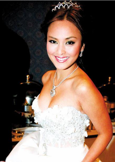 ฉลองวิวาห์ นานา เวย์ ชื่นมื่น