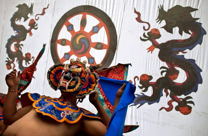 บรรยากาศเตรียมงานพิธีอภิเษกฯ กษัตริย์จิกมี แห่งภูฏาน