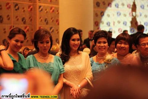 ภาพงานแต่ง หมอเบิร์ด  อภิสมัย อดีตนางสาวไทยปี 2542