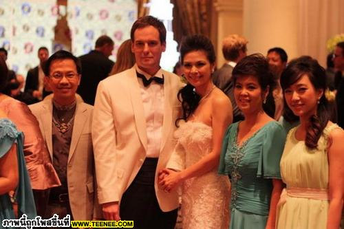 ภาพงานแต่ง หมอเบิร์ด  อภิสมัย อดีตนางสาวไทยปี 2542