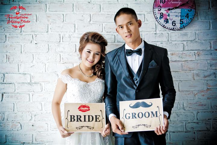 ชุดแต่งงาน ชุดไทย ชุดหมั้น  ถ่ายรูป วีดีโอ แต่งหน้า โปรโมชั่น,แพ็คเกจถ่ายรูปแต่งงาน , แพ็คเกจถ่ายพรีเวดดิ้ง , Pre Wedding Pakage , ถ่ายรูปแต่งงาน , ชุดไทย , ชุดเจ้าสาว เช่าชุดแต่งงาน ,  ถ่ายรูปแต่งงานราคาถูก , ถ่ายภาพ , แต่งงาน , ถ่ายรูป , แต่งงาน ,  ร้านถ่ายรูปแต่งงาน , สตูดิโอ , เวดดิ้งสตูดิโอ 