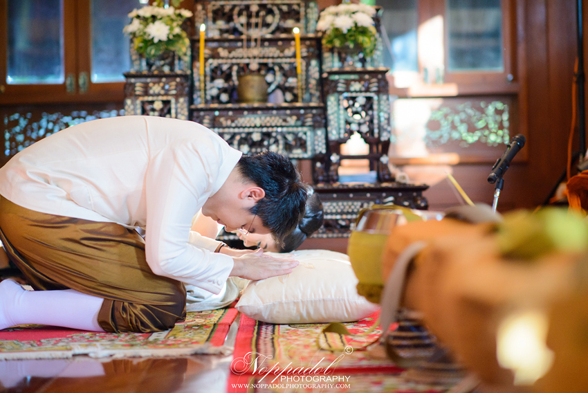 งานแต่งบ้านเรือนไทย คอนราท ,โรงแรมคอนราท ,conrad ,พรีเวดดิ้ง , Prewedding , Benedict Studio ,แต่งงาน ,ช่างภาพ , Wedding Studio ถ่ายรูปแต่งงาน , วีดีโอแต่งงาน , งานพรีเวดดิ้ง ,Benedict studio ,pre wedding ,ช่างภาพพรีเวดดิ้ง ,รับถ่ายภาพงานแต่งงาน ,รับถ่ายภาพพรีเวดดิ้ง รับถ่ายภาพโดยช่างภาพมืออาชีพ สนใจหาช่างภาพ, ถ่ายรูป รับถ่ายภาพพรีเวดดิ้ง รับถ่ายภาพงานแต่ง งานแต่งงาน รับถ่ายภาพพรีเวดดิง งานแต่งงาน ถ่ายรูป Prewedding ถ่ายภาพแต่งงานราคาถูก ถ่ายรูปวิวาห์ รับถ่ายภาพงานแต่ง พรีเวดดิ้ง ถ่ายภาพพรีเวดดิ้งราคาถูก รับถ่ายภาพ pre wedding และรับทำ cinematography รับถ่ายภาพพรีเวดดิ้ง รับถ่ายภาพงานแต่งงาน, ถ่ายภาพงานแต่ง รับถ่ายภาพแต่งงาน, บริการถ่ายภาพ, ถ่ายรูป, รับปริญญา, แต่งงาน, งานแต่งงาน, ช่างภาพ ถ่ายภาพนิ่ง, รับถ่ายภาพรับปริญญา งานแต่งบ้านเรือนไทย คอนราท ,โรงแรมคอนราท ,conrad ,พรีเวดดิ้ง , Prewedding , Benedict Studio ,แต่งงาน ,ช่างภาพ , Wedding Studio ถ่ายรูปแต่งงาน , วีดีโอแต่งงาน , งานพรีเวดดิ้ง ,Benedict studio ,pre wedding ,ช่างภาพพรีเวดดิ้ง ,รับถ่ายภาพงานแต่งงาน ,รับถ่ายภาพพรีเวดดิ้ง รับถ่ายภาพโดยช่างภาพมืออาชีพ สนใจหาช่างภาพ, ถ่ายรูป รับถ่ายภาพพรีเวดดิ้ง รับถ่ายภาพงานแต่ง งานแต่งงาน รับถ่ายภาพพรีเวดดิง งานแต่งงาน ถ่ายรูป Prewedding ถ่ายภาพแต่งงานราคาถูก ถ่ายรูปวิวาห์ รับถ่ายภาพงานแต่ง พรีเวดดิ้ง ถ่ายภาพพรีเวดดิ้งราคาถูก รับถ่ายภาพ pre wedding และรับทำ cinematography รับถ่ายภาพพรีเวดดิ้ง รับถ่ายภาพงานแต่งงาน, ถ่ายภาพงานแต่ง รับถ่ายภาพแต่งงาน, บริการถ่ายภาพ, ถ่ายรูป, รับปริญญา, แต่งงาน, งานแต่งงาน, ช่างภาพ ถ่ายภาพนิ่ง, รับถ่ายภาพรับปริญญา