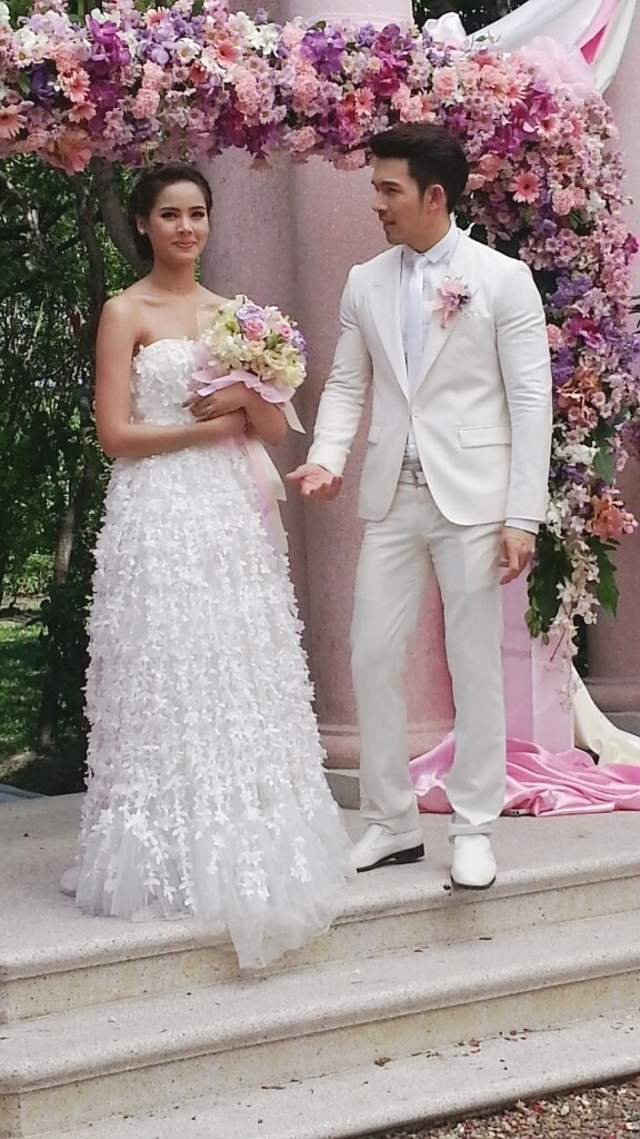 ชุดแต่งงานดารา