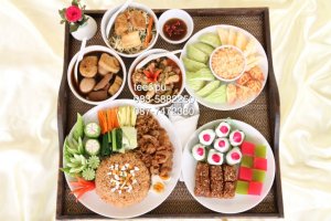 ชุดพิธีสงฆ์และชุดภัตตาหาร
