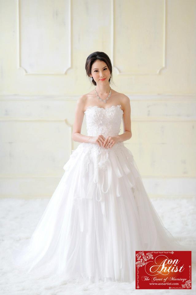 Wedding Dress , คอลเลคชั่นชุดแต่งงาน ชุดเจ้าสาว , แต่งหน้าเจ้าสาว นครปฐม , เวดดิ้ง นครปฐม , Wedding Studio นครปฐม