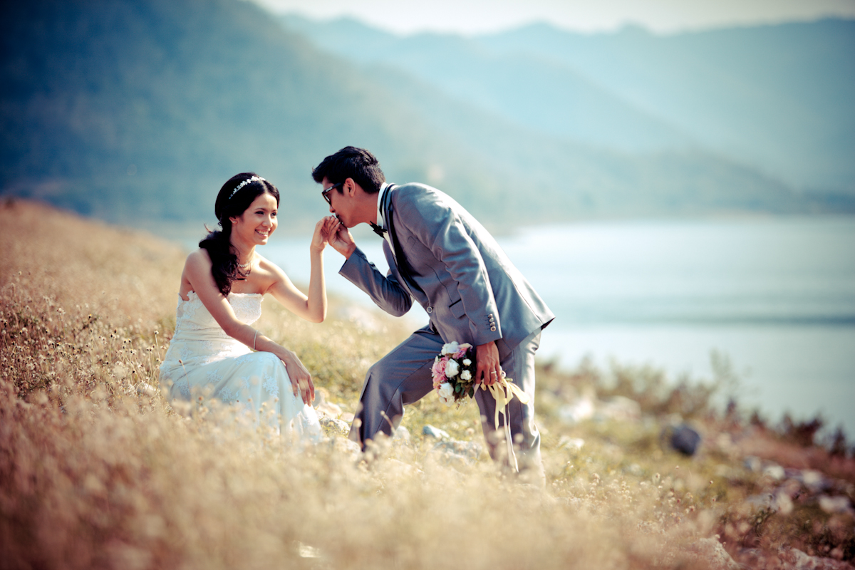 Huahin in love wedding studio  บริการถ่ายภาพ pre-wedding  แฟชั่น  ครอบครัว  ถ่ายภาพอีเวนท์ ผลิตภัณฑ์ ให้เช่าชุดราตรี  ชุดแต่งงาน ชุดไทย การ์ดแต่งงาน ของชำร่วย บริการและราคาเป็นกันเองค่ะ       