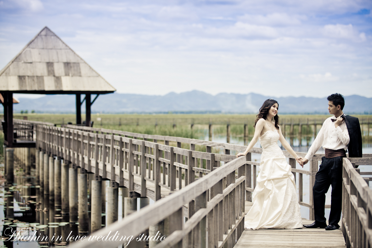 Huahin in love wedding studio  บริการถ่ายภาพ pre-wedding  แฟชั่น  ครอบครัว  ถ่ายภาพอีเวนท์ ผลิตภัณฑ์ ให้เช่าชุดราตรี  ชุดแต่งงาน ชุดไทย การ์ดแต่งงาน ของชำร่วย บริการและราคาเป็นกันเองค่ะ       