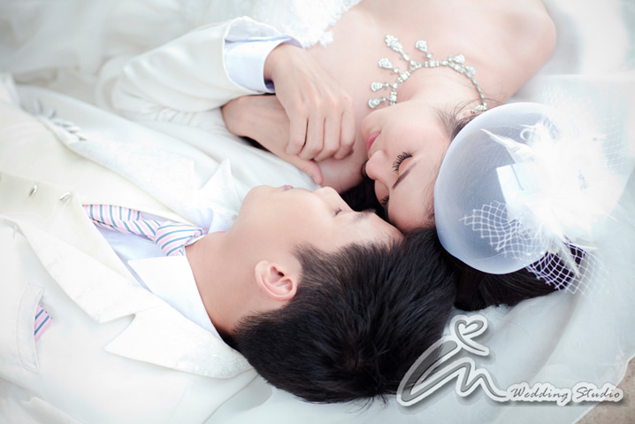 ถ่ายพรีเวดดิ้ง ชลบุรี  แต่งหน้า ทำผม เจ้าสาว ชุดแต่งงาน ชุดเจ้าสาว