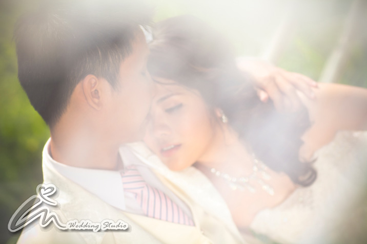 ถ่ายพรีเวดดิ้ง ชลบุรี  แต่งหน้า ทำผม เจ้าสาว ชุดแต่งงาน ชุดเจ้าสาว