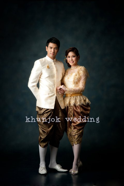 แฟชั่น ชุดเจ้าสาว ชุดแต่งงาน ชุดไทย ชุดสูท บริการถ่ายภาพพรีเวดดิ้ง ,ถ่ายภาพนิ่งวันงาน ,บริการจัดงานแต่งงานแบบครบวงจร ,สตูดิโอ นครปฐม ,สตูดิโอแต่งงาน นครปฐม ,เวดดิ้ง นครปฐม