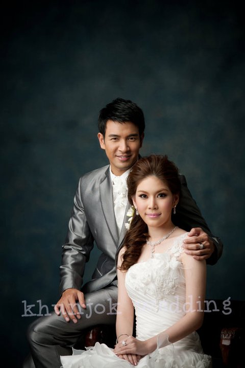 แฟชั่น ชุดเจ้าสาว ชุดแต่งงาน ชุดไทย ชุดสูท บริการถ่ายภาพพรีเวดดิ้ง ,ถ่ายภาพนิ่งวันงาน ,บริการจัดงานแต่งงานแบบครบวงจร ,สตูดิโอ นครปฐม ,สตูดิโอแต่งงาน นครปฐม ,เวดดิ้ง นครปฐม