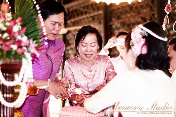 เมโมรี่สตูดิโอ : Memory Studio เชียงราย  สตูดิโอ เชียงราย  wedding studio  ถ่ายภาพเชียงราย, ตากล้องเชียงราย สตูดิโอแต่งงาน เชียงราย ,  wedding dress  ชุดแต่งงาน Collection ใหม่ , ชุดแต่งงานสไตล์แบบไทย  , การ์ดแต่งงาน ,  Wedding Ceremony ช่างภาพวันงานแต่งงาน