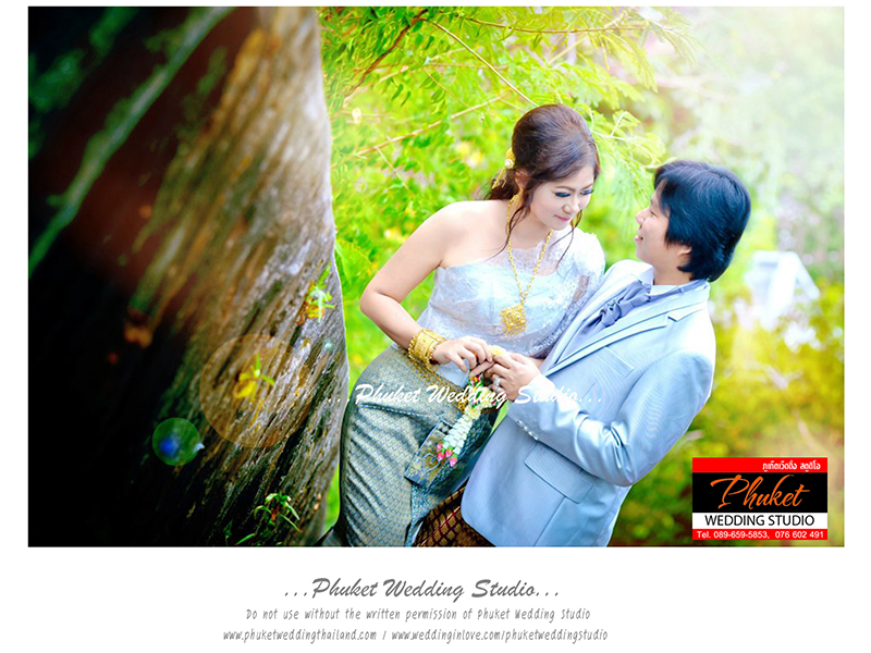  		 	 Phuket rentforlove ศูนย์รวมให้เช่าอุปกรณ์ตกแต่งหน้างานแต่งงาน, งานเลี้ยงต่างๆ ครบวงจรไม่ว่าจะเป็น Back Drop ลวดลายต่าง ๆ, ซุ้มดอกไม้, ตั่งรดน้ำสังข์, โครงแกลอรี่รูปแบบต่าง ๆ กรงนกโค้ง-เหลี่ยม มีตั้งแต่ไซร์เล็กจนถึงไซร์ใหญ่, โต๊ะเก้าอี้เหล็กดัด, โซฟา,ชิงช้าไม้สีขาว, เก้าอี้ไม้สีขาว, ขาตั้งรูป