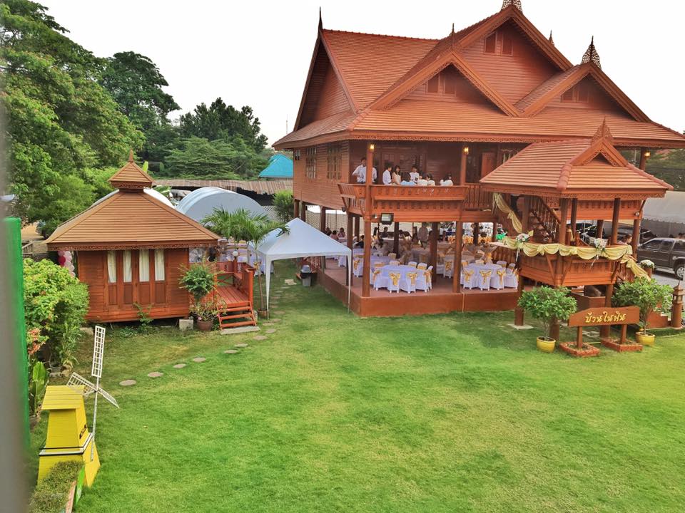 เรือนไทยแต่งงาน , สถานที่แต่งงาน เรือนไทย , Wedding Place , สถานที่จัดเลี้ยงแต่งงาน เรือนไทย , เรือนไทยแจ้งวัฒนะ , แพ็คเกจพิธีเช้า , นายพิธี รันคิวงานแต่งงาน