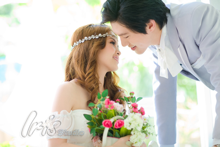 แพคเก็จถ่ายภาพ พรีเวดดิ้ง กับ ร้าน ไอริส สตูดิโอ ศรีราชา  ,ไอริส สตูดิโอ ชลบุรี - Wedding Studio สตูดิโอแต่งงาน เว็ดดิ้งสตูดิโอ ชลบุรี , Wedding Studio ชลบุรี  ,Studio ชลบุรี ,แต่งหน้าเจ้าสาว ชลบุรี ,แต่งหน้ารับปริญญา ,ให้เช่าชุดแต่งงาน ชุดไทย ชลบุรี
