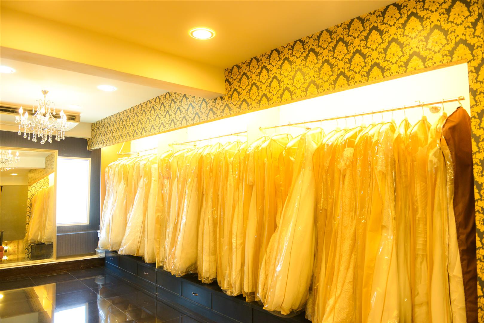 Truely Love Wedding Studio@sai4square สาย 4 สแควร์ - Sai 4 Square,ทรูลี่เลิฟสาย4สแควร์ เวดดิ้ง นครปฐม , สตูดิโอแต่งงาน นครปฐม , ให้เช่าชุดแต่งงาน นครปฐม , แต่งหน้าทำผมเจ้าสาว พุทธมณฑลสาย 4