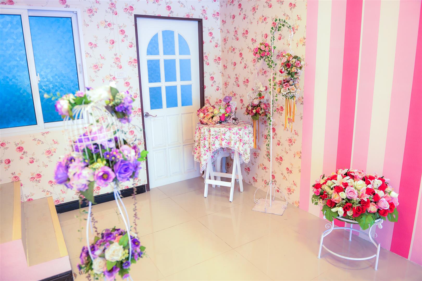 Truely Love Wedding Studio@sai4square สาย 4 สแควร์ - Sai 4 Square,ทรูลี่เลิฟสาย4สแควร์ เวดดิ้ง นครปฐม , สตูดิโอแต่งงาน นครปฐม , ให้เช่าชุดแต่งงาน นครปฐม , แต่งหน้าทำผมเจ้าสาว พุทธมณฑลสาย 4