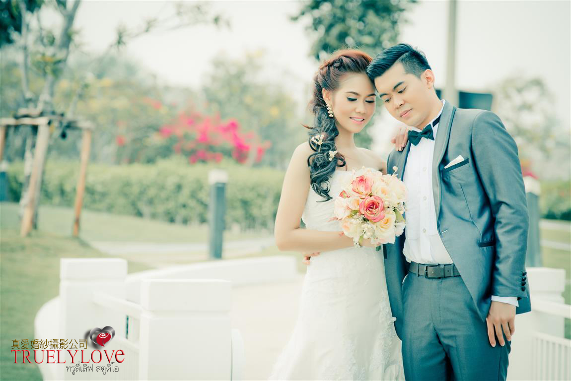 Truely Love Wedding Studio@sai4square สาย 4 สแควร์ - Sai 4 Square,ทรูลี่เลิฟสาย4สแควร์ เวดดิ้ง นครปฐม , สตูดิโอแต่งงาน นครปฐม , ให้เช่าชุดแต่งงาน นครปฐม , แต่งหน้าทำผมเจ้าสาว พุทธมณฑลสาย 4