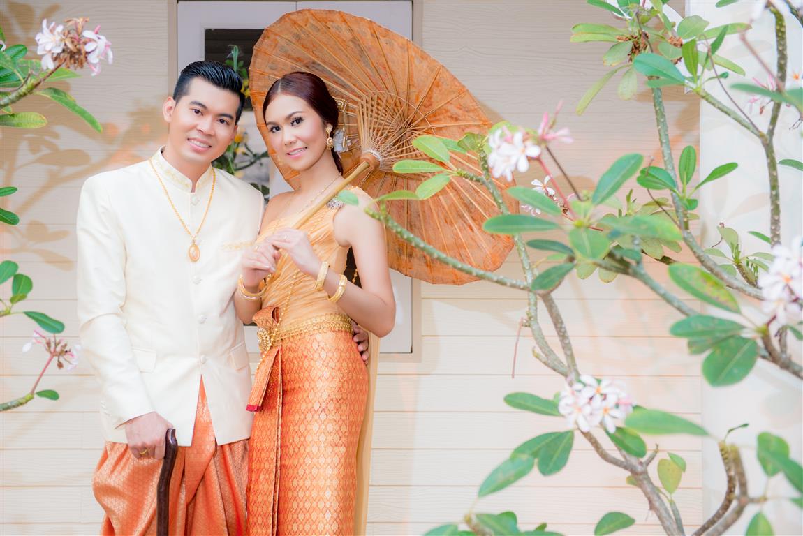 Truely Love Wedding Studio@sai4square สาย 4 สแควร์ - Sai 4 Square,ทรูลี่เลิฟสาย4สแควร์ เวดดิ้ง นครปฐม , สตูดิโอแต่งงาน นครปฐม , ให้เช่าชุดแต่งงาน นครปฐม , แต่งหน้าทำผมเจ้าสาว พุทธมณฑลสาย 4