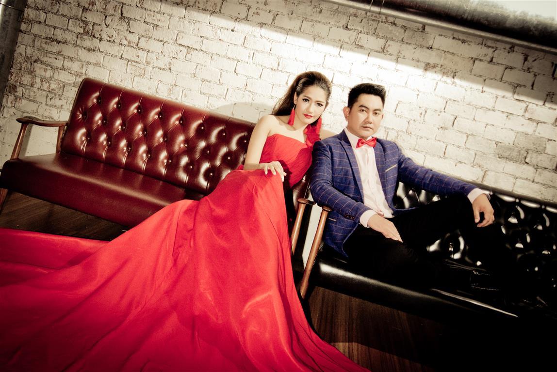 บริการ ถ่ายภาพพรีเวดดิ้ง /แต่งหน้า/ทำผม /เช่าชุดแต่งงาน/ชุดไทย/ชุดหมั้น/ชุดสูท/จัดงานแต่งแบบครบวงจร/เช่าอุปกรณ์งานแต่งงาน/ช่างภาพแต่งงาน