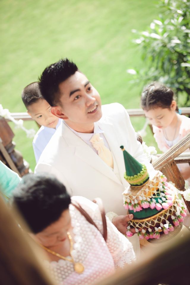 ด้านล่างคือคำคีย์เวิร์ดที่เราใช้นะค่ะ คุณปุ้ม.........ขอบคุณค่ะ "ถ่ายรูปแต่งงาน" +ถ่ายภาพ +แต่งงาน [ถ่ายรูป แต่งงาน] "ถ่ายรูปแต่งงานราคาถูก" "ร้านถ่ายรูปแต่งงาน" "สตูดิโอ ถ่ายรูปแต่งงาน"