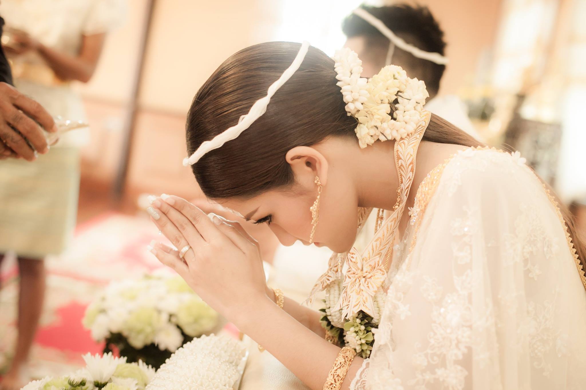 ด้านล่างคือคำคีย์เวิร์ดที่เราใช้นะค่ะ คุณปุ้ม.........ขอบคุณค่ะ "ถ่ายรูปแต่งงาน" +ถ่ายภาพ +แต่งงาน [ถ่ายรูป แต่งงาน] "ถ่ายรูปแต่งงานราคาถูก" "ร้านถ่ายรูปแต่งงาน" "สตูดิโอ ถ่ายรูปแต่งงาน"