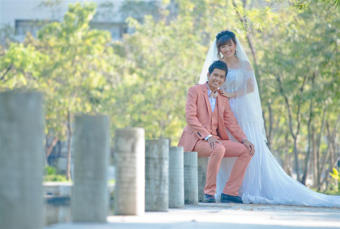  สอบถามแพ็คเกจถ่ายภาพแต่งงาน ได้เลยค่ะ  โทร.02-404-2983 , 089-517-0848 
