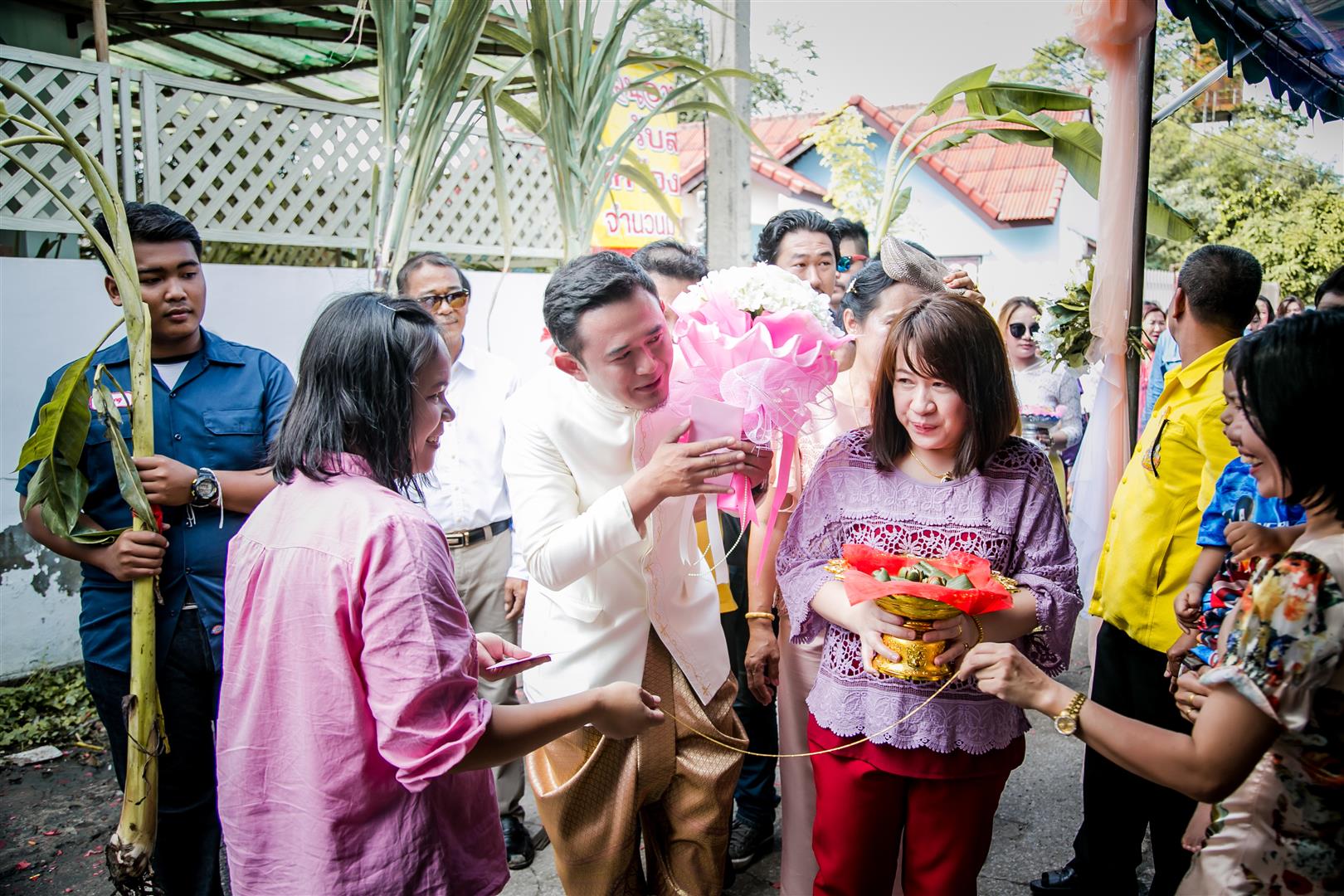 #ถ่ายรูปแต่งงาน #ถ่ายภาพ แต่งงาน #ถ่ายรูป แต่งงาน #ถ่ายรูปแต่งงานราคาถูก #ร้านถ่ายรูปแต่งงาน #สตูดิโอ ถ่ายรูปแต่งงาน