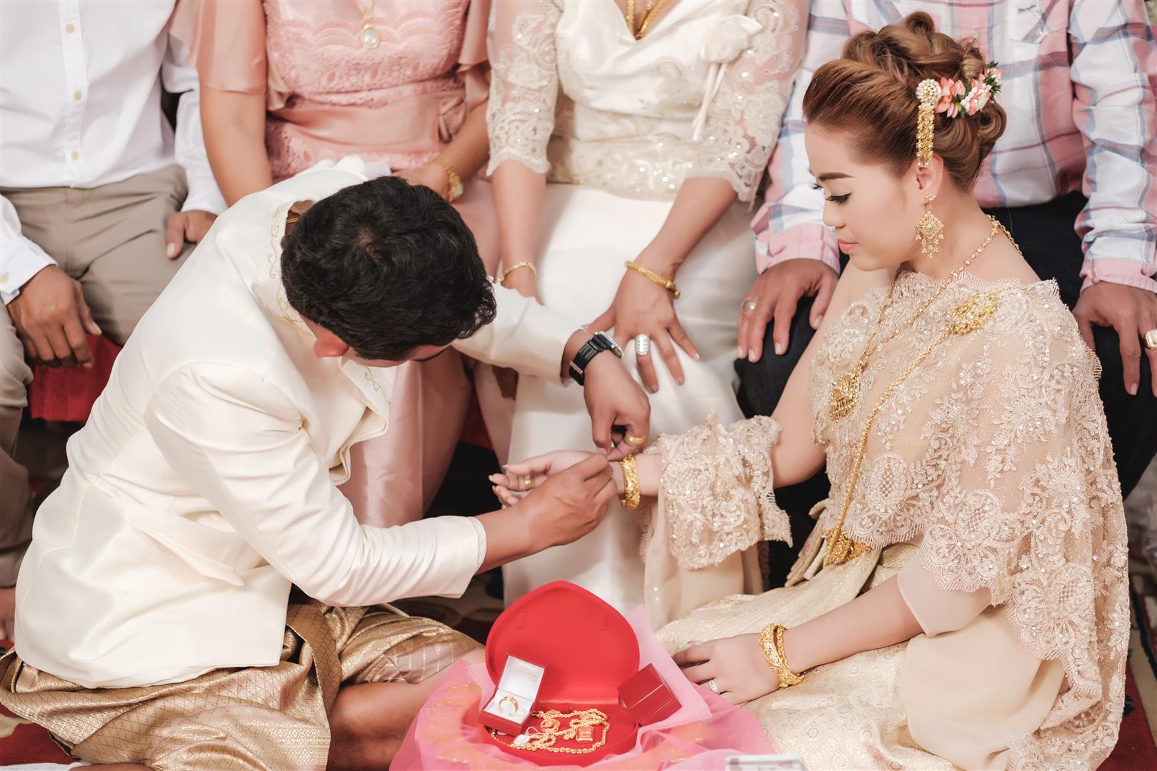 #ถ่ายรูปแต่งงาน #ถ่ายภาพ แต่งงาน #ถ่ายรูป แต่งงาน #ถ่ายรูปแต่งงานราคาถูก #ร้านถ่ายรูปแต่งงาน #สตูดิโอ ถ่ายรูปแต่งงาน